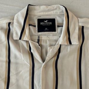 Hollister Button Up